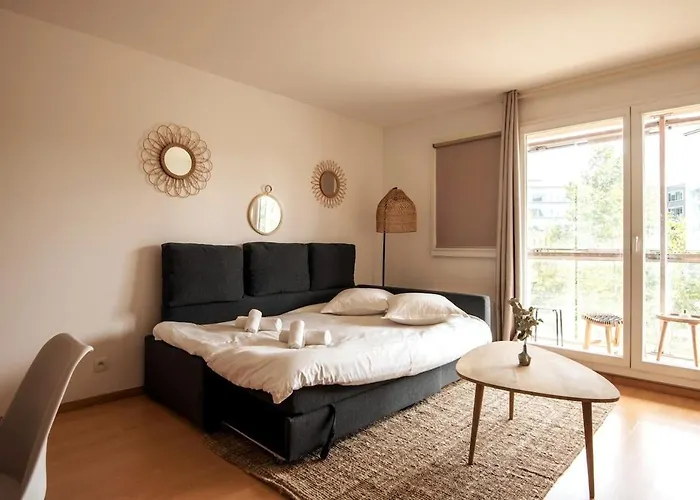 Daire Big Near Old Town With Balcony + Parking *