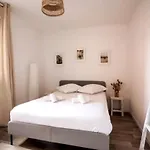 Apartamento Big Near Old Town With Balcony + Parking